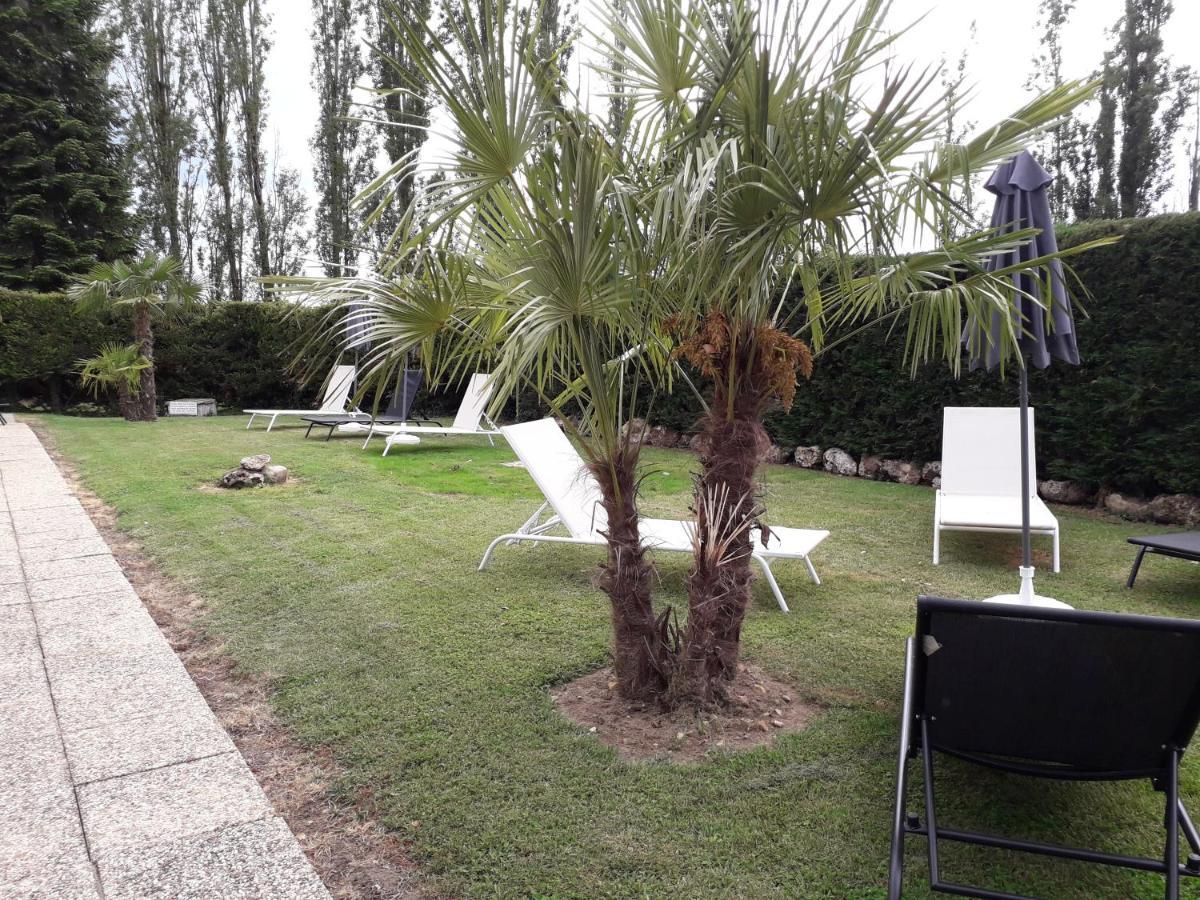 Domaine De L'Orisse Hotel Varennes-sur-Allier Екстериор снимка